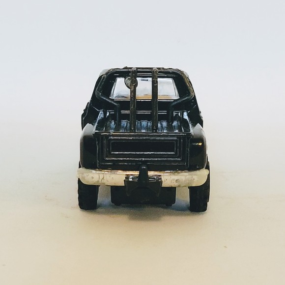 Vintage 1980's 4x4 Chevy Pickup Truck With Pullback Release And Working Doors. - Picture 5 of 7